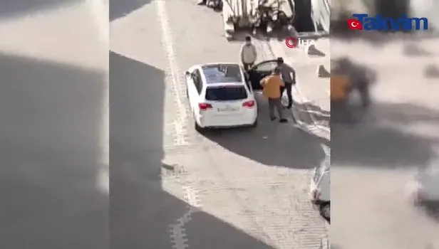 İstanbul'da pes dedirten anlar: Sokak ortasında kadına küfür yağdırdı tokatladı herkes izledi