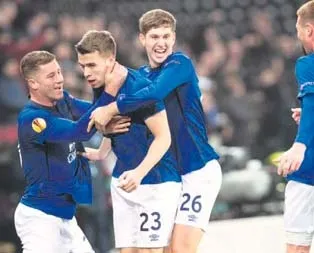 Everton tura çok yakın!