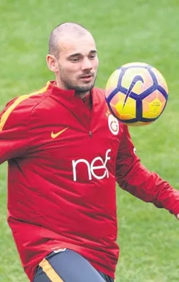Yönetimde Sneijder paniği