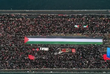 2026 yılının ilk sabahı Galata Köprüsü'nden dünyaya yükselecek ses: Filistin'i unutmuyoruz | Çağrılar peş peşe...