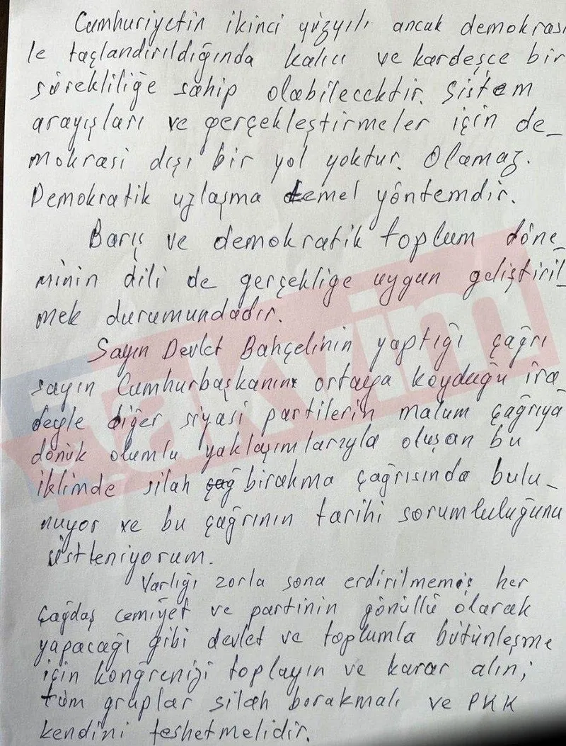 iste-pkk-elebasi-abdullah-ocalanin-mektubu-tum-gruplar-silah-birakmali-ve-pkk-kendini-feshetmelidir-1740668170273.jpeg