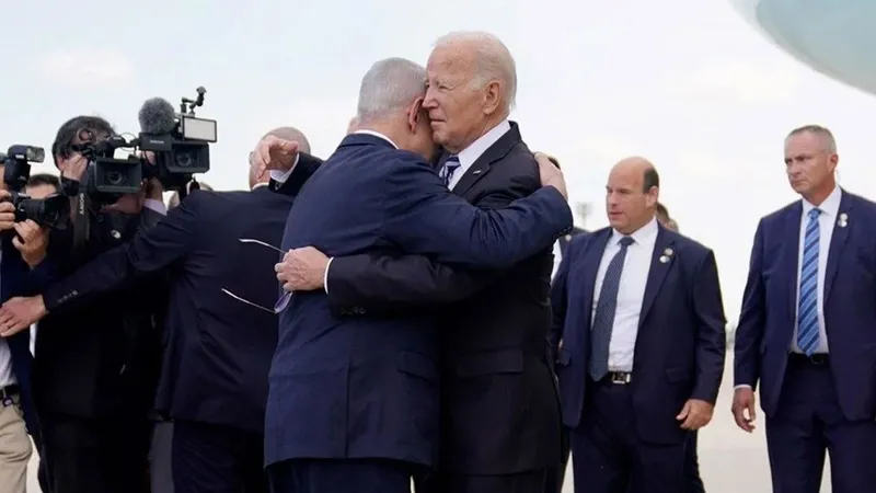 kanli-ortaklar-birbirine-girdi-abd-baskani-joe-bidendan-netanyahuya-sinkafli-kufur-bu-adam-1707749382973.jpeg Kanlı ortaklar birbirine girdi! Önce Biden sonra Sanders… Joe Netanyahu’ya küfretti ABD’li Senatör Kongre’yi hedef aldı-6