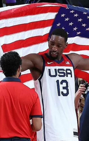 ABD basketbol erkek takımı olimpiyatlarda üst üste 4. kez altın madalyaya uzandı | MAÇ SONUCU: Fransa 82-87 ABD