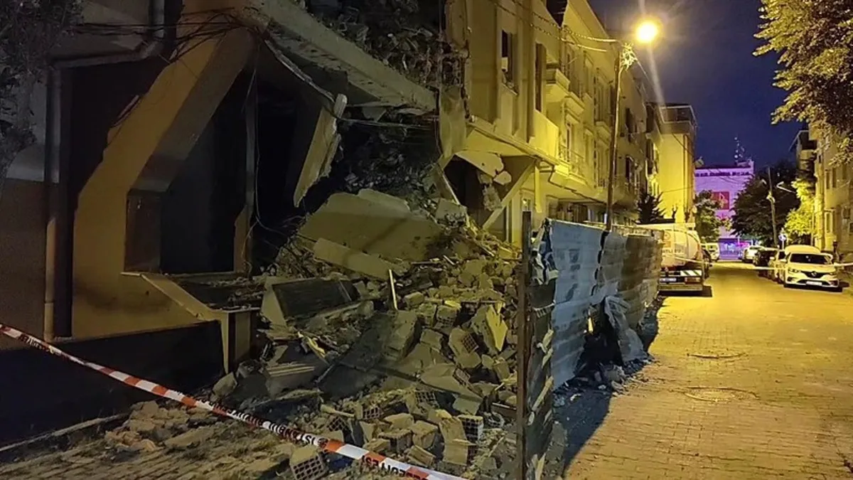 Avcılar'da panik anları | 6 katlı binada kısmi çökme: Çevresindeki binalar tahliye edildi