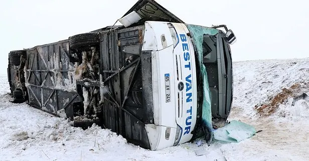 Kayseri De Yolcu Otobusu Devrildi 23 Kisi Yaralandi Takvim