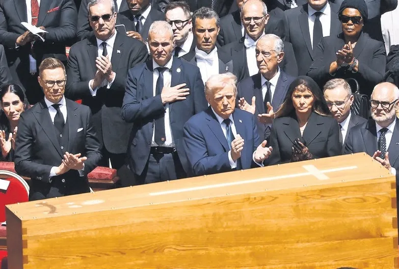 Dünya liderleri Papa’yı uğurladı!