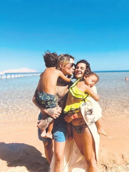 yeni-sarkisi-feryat-ile-gundemde-olan-hadiseden-1-milyon-tllik-ayakli-reklam-1681933321626.jpeg Yeni şarkısı Feryat ile gündemde olan Hadise'den 1 milyon TL'lik ayaklı reklam!-13