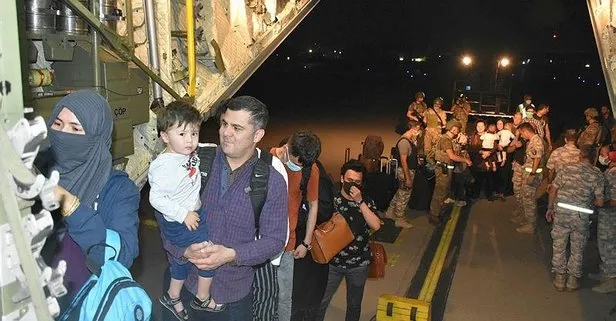 Son dakika: Kabil’deki 104 Türk vatandaşı daha TSK’nin nakliye uçağı Herkül ile tahliye edildi