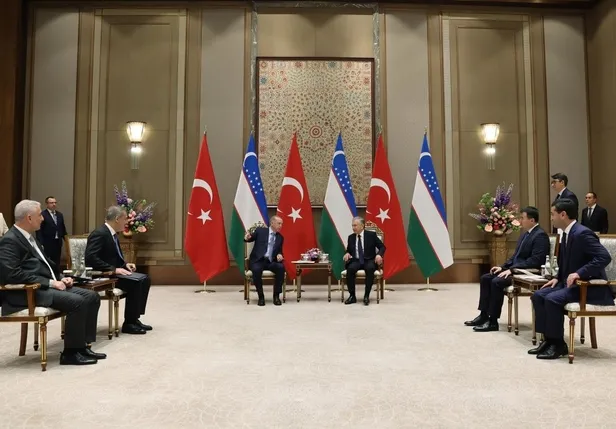 Başkan Erdoğan Özbekistan'da! Diplomasi temasları başladı... İlk görüşme Mirziyoyev ile-6