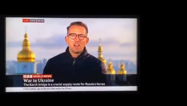 son-dakika-rusya-kievi-vurdu-bbc-muhabiri-canli-yayinda-patlamaya-yakalandi-1665384911605.jpg SON DAKİKA: Rusya Kiev'i vurdu! BBC muhabiri canlı yayında patlamaya yakalandı-4