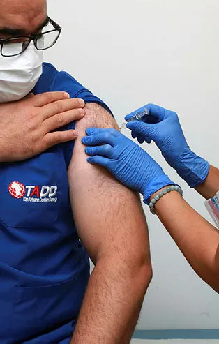 Koronavirüs aşı denemeleri Ankara Şehir Hastanesi'nde başladı!