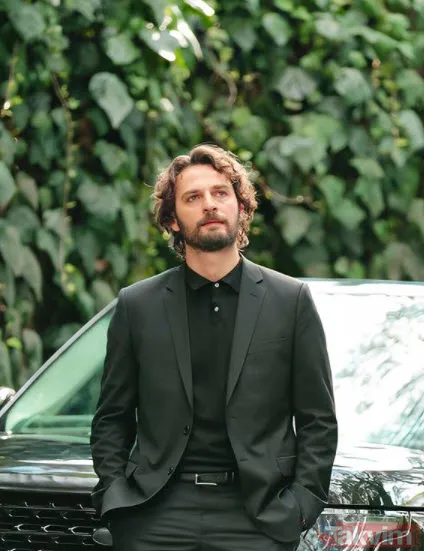 Burcu Özberk İlhan Şen'le sevgili mi sonunda konuştu 'İlhan'ı aradım dedim ki...' Derin göğüs dekoltesiyle nefes kesti - 48