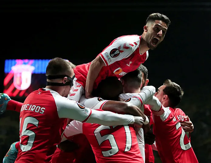 Özel | Fener ile Hull City transferde de karşı karşıya