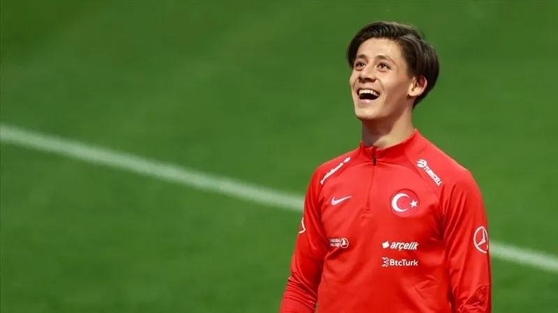1715268542881.jpg Arda Güler'in memleketini duyanlar çok şaşırıyor! Real Madrid'in genç prensi aslında bakın nereli!-4