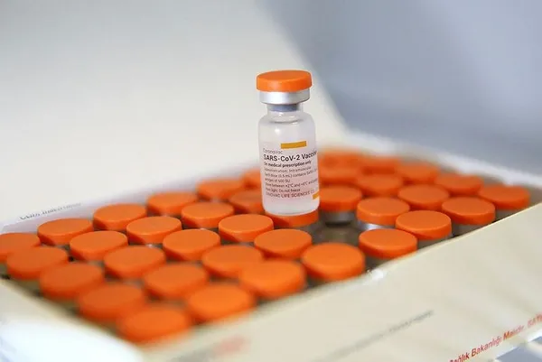 Başkan Recep Tayyip Erdoğan Çin’den gelen Coronavac aşısını yaptırdı! Siyasi liderleri kampanyaya çağırdı-3