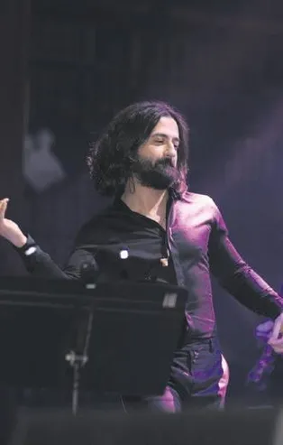 Koray Avcı Paris'i salladı!