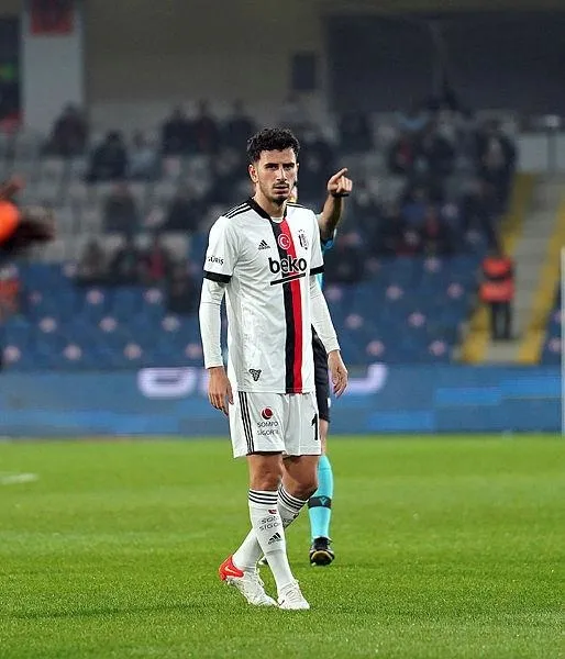 Kartal’ın son haftalardaki futbolu tartışılıyor! Son 4 maçta 1 kez galip geldi kötü sinyaller verdi-8