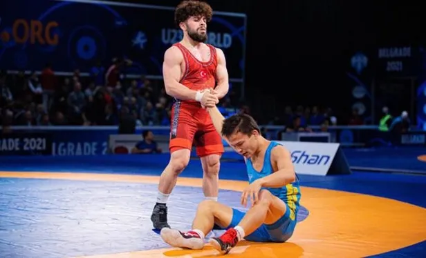 kadin-gures-milli-takimi-avrupa-sampiyonasini-5-madalya-ile-tamamladi-1682107576471.jpeg Kadın Güreş Milli Takımı, Avrupa Şampiyonası'nı 5 madalya ile tamamladı-6