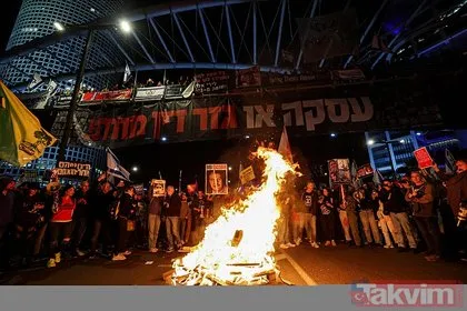 Tel Aviv yangın yeri! Katil Netanyahu karşıtı İsrailliler sokakları ateşe verdi