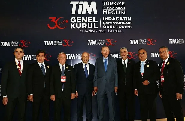 baskan-erdogandan-turkiye-ihracatcilar-meclisi-30-olagan-genel-kurulunda-onemli-aciklamalar-enflasyonu-tek-han-1687006068556.jpeg Başkan Erdoğan'dan Türkiye İhracatçılar Meclisi 30. Olağan Genel Kurulunda önemli açıklamalar: Enflasyonu tek haneye düşüreceğiz-2