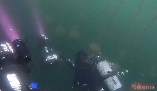 'Batuhan A' gemisinin kayıp 4 mürettebatı için kesintisiz çalışmalar! 597 personel sahada: Helikopter, uçak, 8 İHA, 6 gemi, 85 araç görevde - 26