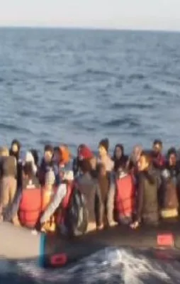 Midilli'ye kaçmaya çalışan "FETÖ imamı" yakalandı