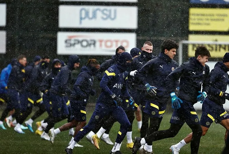 Fener evinde moral arıyor