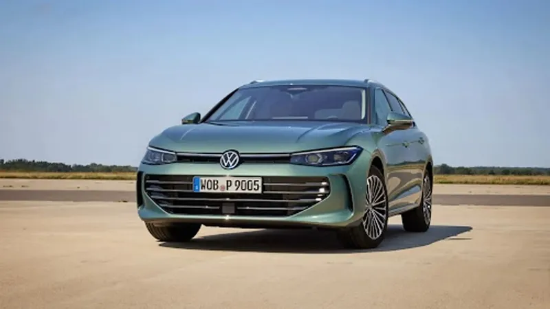 volkswagen-passat-fiyatlari-yenilendi-yeni-passati-goren-resmen-asik-oluyor-1719332498369.jpeg Bir anda herkes bayilere akın edecek: Volkswagen Passat fiyatları yenilendi!-2