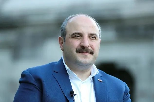 Bakan Mustafa Varank şehit ağabeyini ve 15 Temmuz gecesi yaşadıklarını anlattı: Son anına kadar cesurca mücadele etti