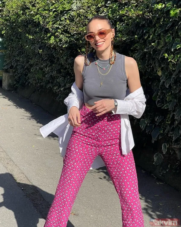 Nilperi Şahinkaya'dan bomba itiraf: Çok utanç verici! Emre Yusufi’nin biricik aşkı hem iddialı pozuyla hem de açıklamalarıyla... - 23