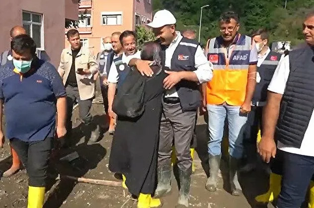 Sel mağduru Gülizar Günar devletin desteğini bu sözlerle anlattı: "Babam olsa o kadar sahip çıkardı"