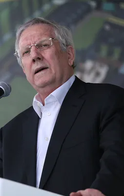 Aziz Yıldırım bombayı patlattı! İşte ilk transferi...