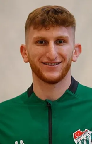 Genç Burak Kapacak’ı çubukluya çok yakın