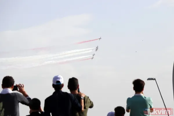 Türk Yıldızları ve SOLOTÜRK'ten nefes kesen gösteri! - 13