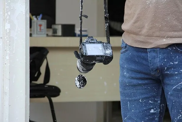 1645063104062.jpeg Basın özgürlüğü nidaları atan CHP'nin, Gençlik Kolları üyesinden bir grup yerel gazeteye saldırdı-4