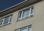 Eşini 8 yerinden bıçaklayarak öldürdü