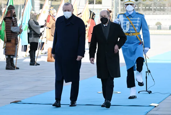 baskan-recep-tayyip-erdogan-almanya-basbakani-olaf-scholz-gorusmesi-alman-basininda-dostca-gorusme-fikir-alisv-1647351973809.jpg Başkan Recep Tayyip Erdoğan-Almanya Başbakanı Olaf Scholz görüşmesi Alman basınında: Dostça görüşme fikir alışverişi-5