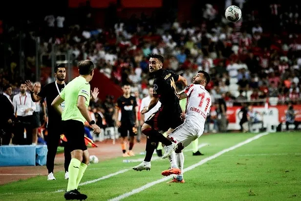 galatasaray-ilk-macinda-antalyayi-son-dakikada-avladi-1659911279586.jpeg Galatasaray ilk maçında Antalya'yı son dakikada avladı-7