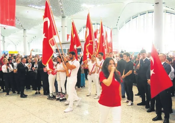 istanbul-havalimani-5-yasinda-242-milyon-371-bin-yolcuya-hizmet-verdi-1698617970367.jpeg İstanbul Havalimanı 5 yaşında! 242 milyon 371 bin yolcuya hizmet verdi-2