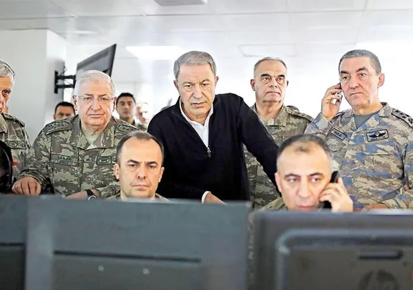 turk-silahli-kuvvetleriden-idlibe-kirpi-sevkiyati-yapildi-1614005411524.jpg Türk Silahlı Kuvvetleri'den İdlib'e kirpi sevkiyatı yapıldı-3