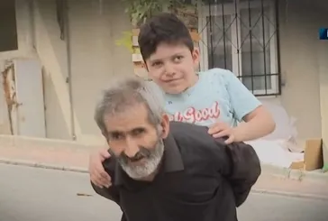 Torununu senelerdir sırtında taşıyor! Aile Bakanlığı destek olacak