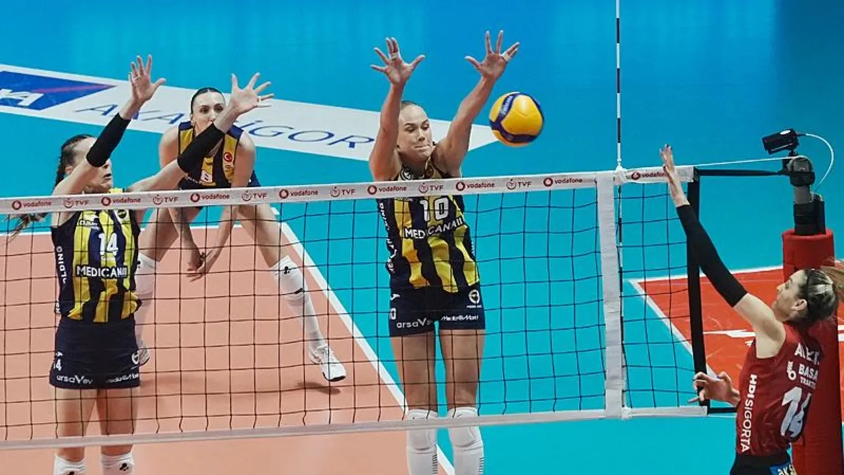Fenerbahçe Galatasaray'a set vermedi!