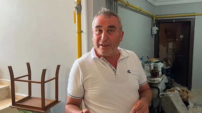 Kütahya’da kötü koku ihbarı: Emekli profesörün 2 evi çöple dolu çıktı-4