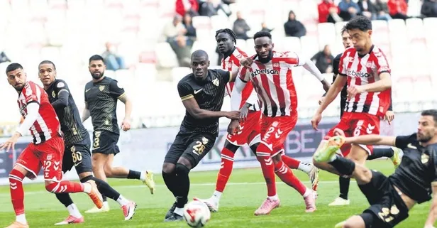 Sivasspor 10 oyuncu ile Boluspor’u yıktı!