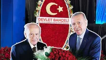MHP lideri Bahçeliden AK Parti büyük kongresine özel çiçek aranjmanı! 1071 ve 1453 vurgusu... Başkan Erdoğanı arayıp tebrik etti