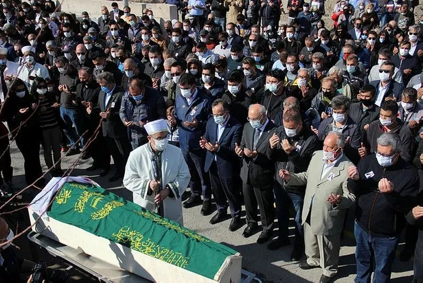 SON DAKİKA: Depremden 91 saat sonra kurtarılan Ayda'nın annesi Fidan Keskin Gezgin'in son yolculuğuna uğurlandı-3