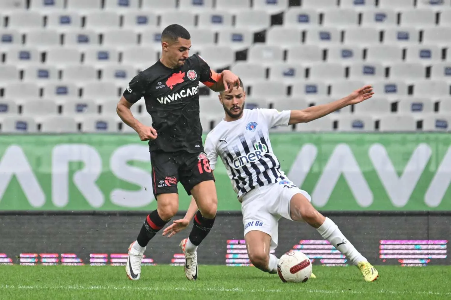 Fenerbahçe'den Galatasaray'a dev çalım! Prensip anlaşması hiçe sayıldı Kanarya'nın takas teklifi ortaya çıktı - 18