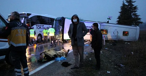 Amasya'da yolcu otobüsü devrildi: Ölü ve yaralılar var!