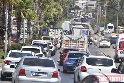 Bodrum dolmaya başladı! Bayram öncesi Bodrum’da trafik yoğunluğu