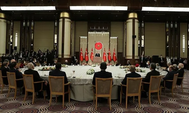 kurulusundan-gunumuze-baskan-erdogandan-ak-parti-milletvekilleri-ve-il-baskanlari-toplantisinda-onemli-aciklam-1647891282451.jpeg Kuruluşundan günümüze... Başkan Erdoğan'dan AK Parti Milletvekilleri ve İl Başkanları Toplantısı'nda önemli açıklamalar-3